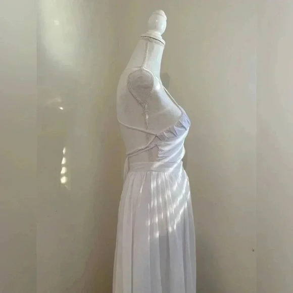 Lavish Alice White Maxi Dress Size US 2 or UK 6 - Picture 7 of 16